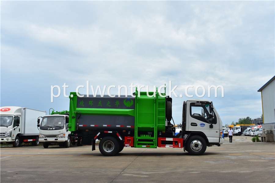 waste management recycling truck companies